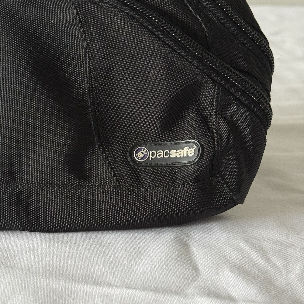 Pacsafe Anti-Theft Waist Bag Black Travel Security Adjustable Strap Crossbody - Picture 8 of 9